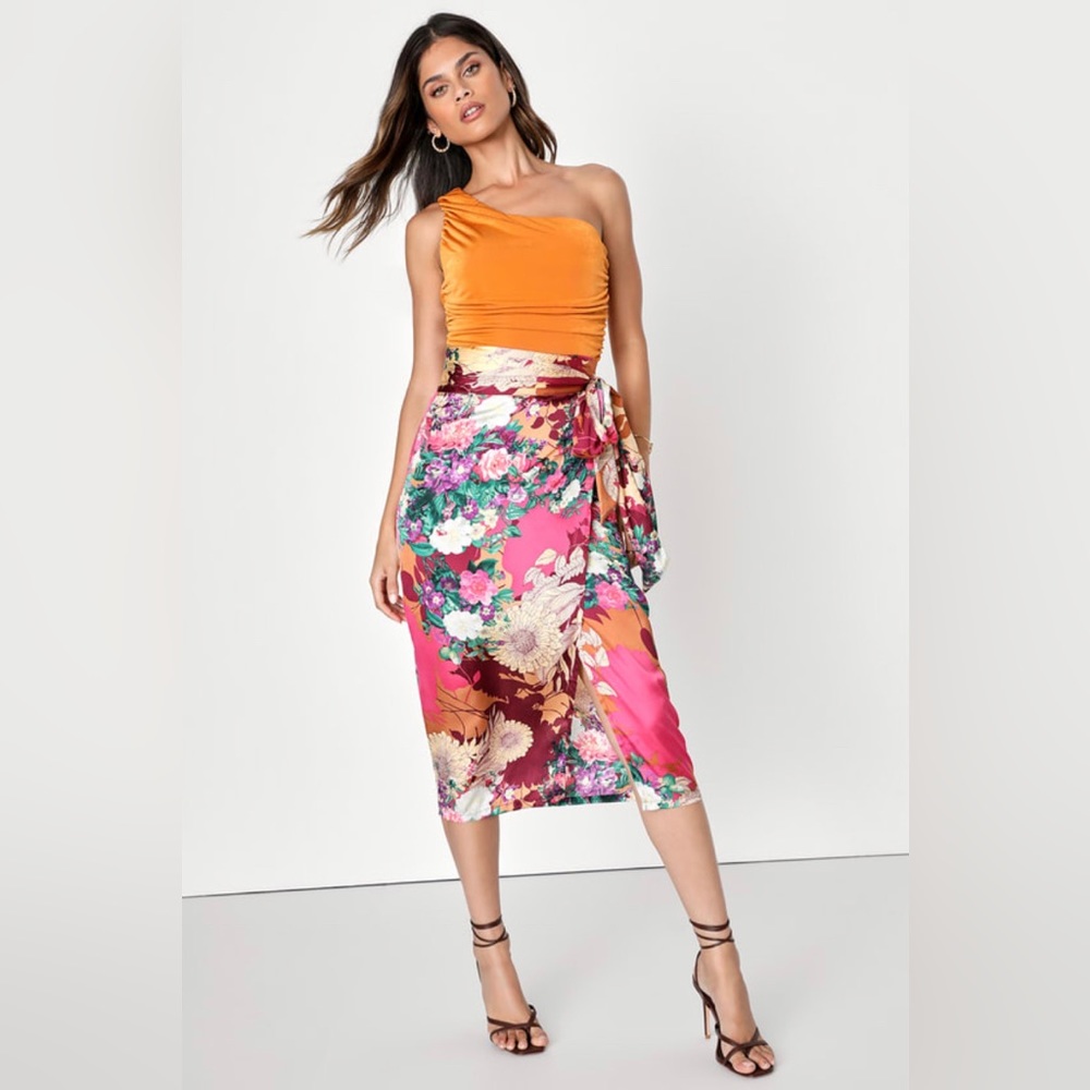 Lulu’s Ruched One-Shoulder Top - Picture 4 of 4